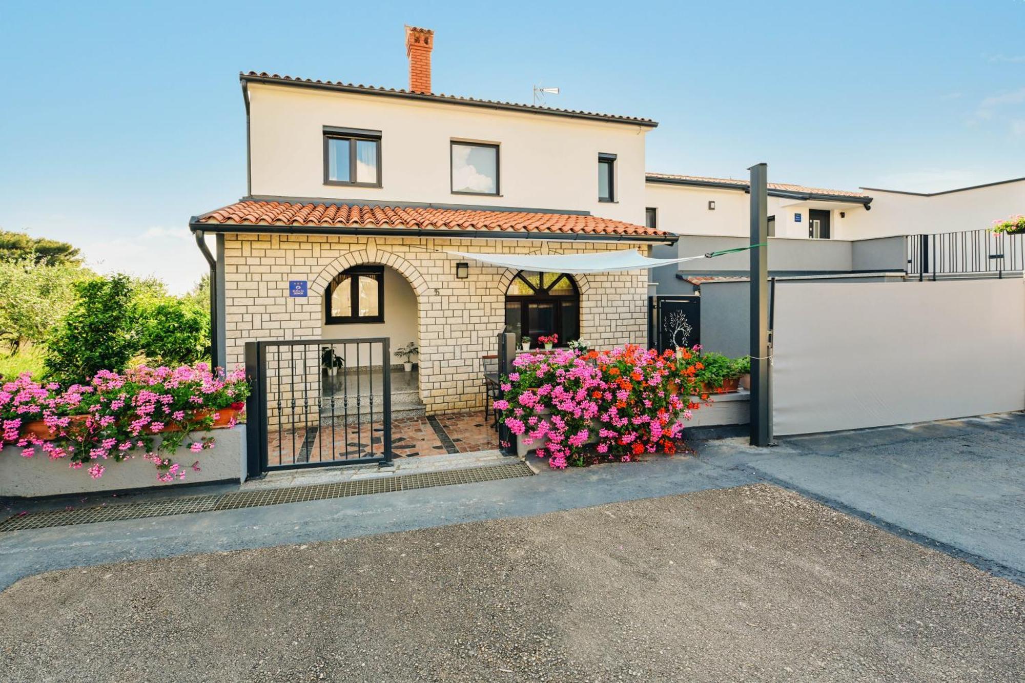 Villa Luna Poreč Buitenkant foto